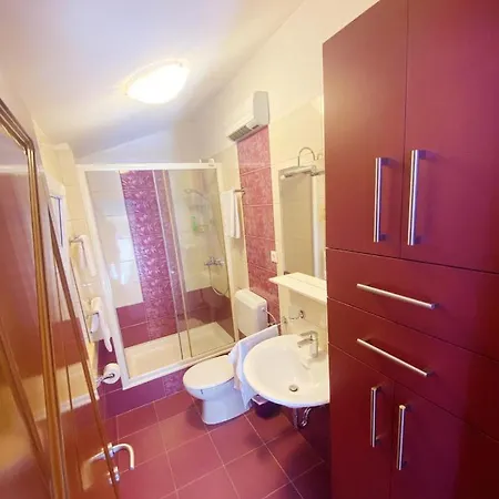 Aranea Mit Privatem Pool !!! Villa Gustirna