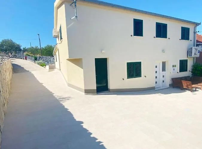 Villa Aranea Mit Privatem Pool !!! *